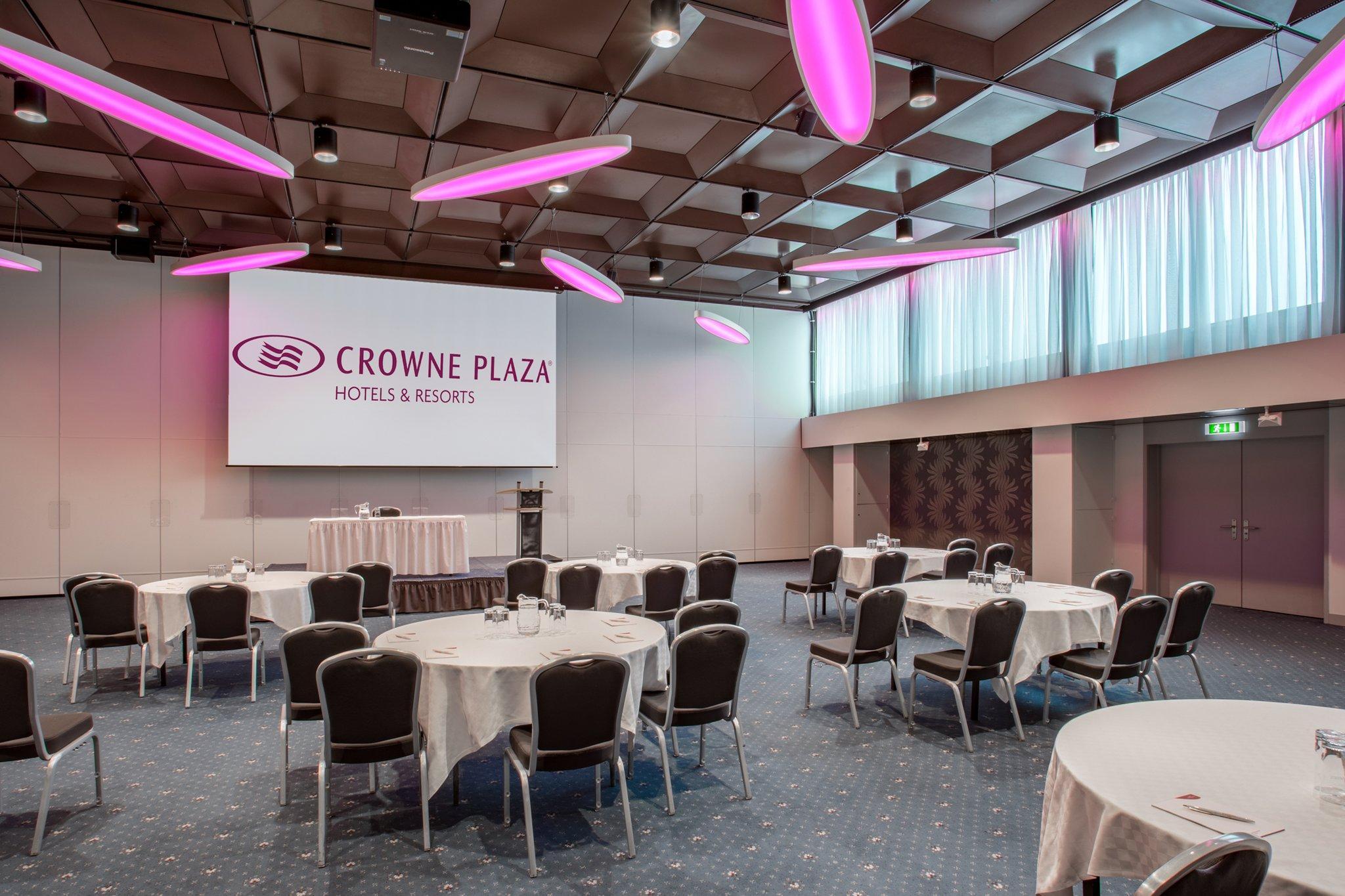 Hotel Crowne Plaza Zuerich By Ihg Esterno foto