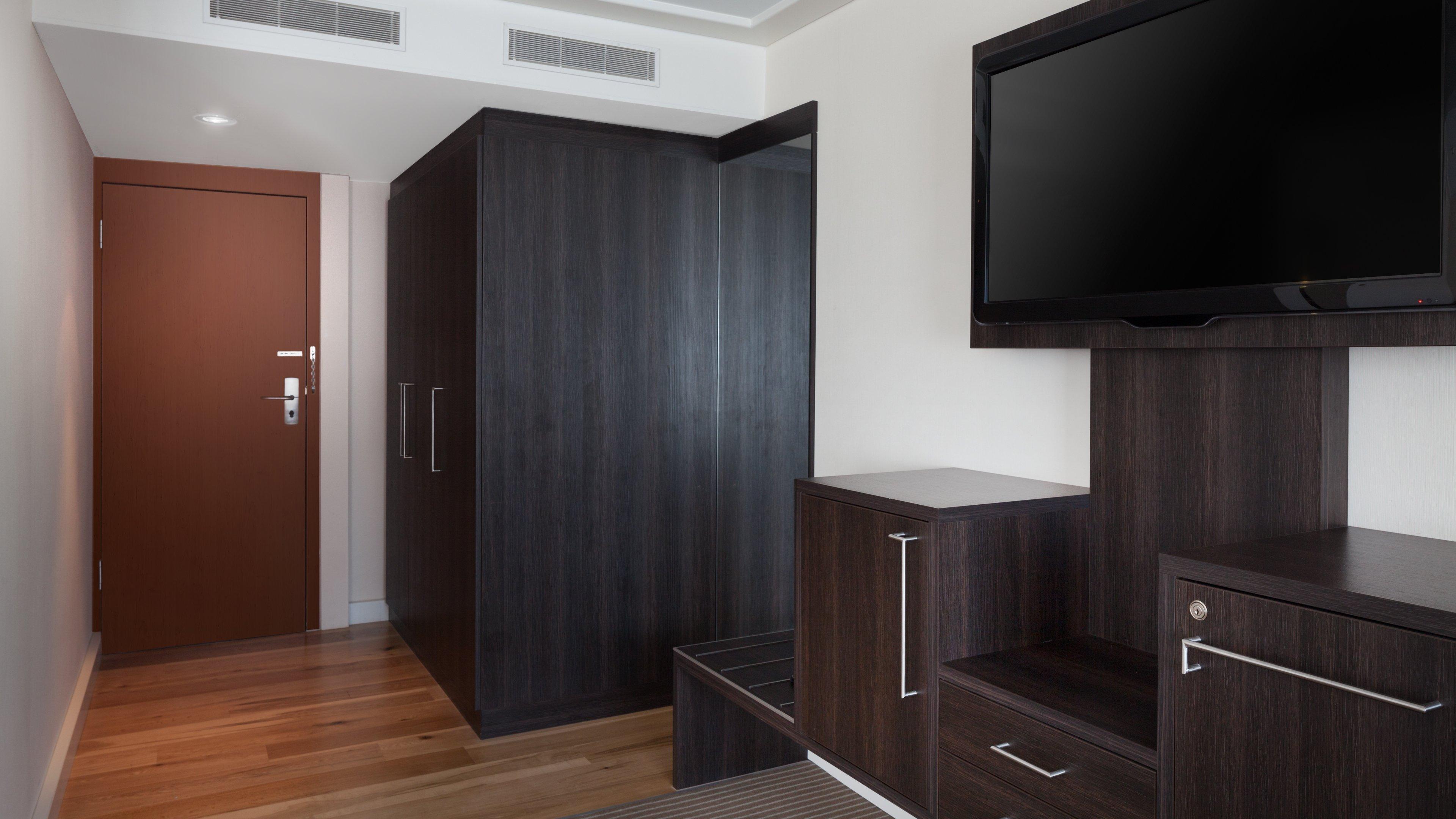 Hotel Crowne Plaza Zuerich By Ihg Esterno foto