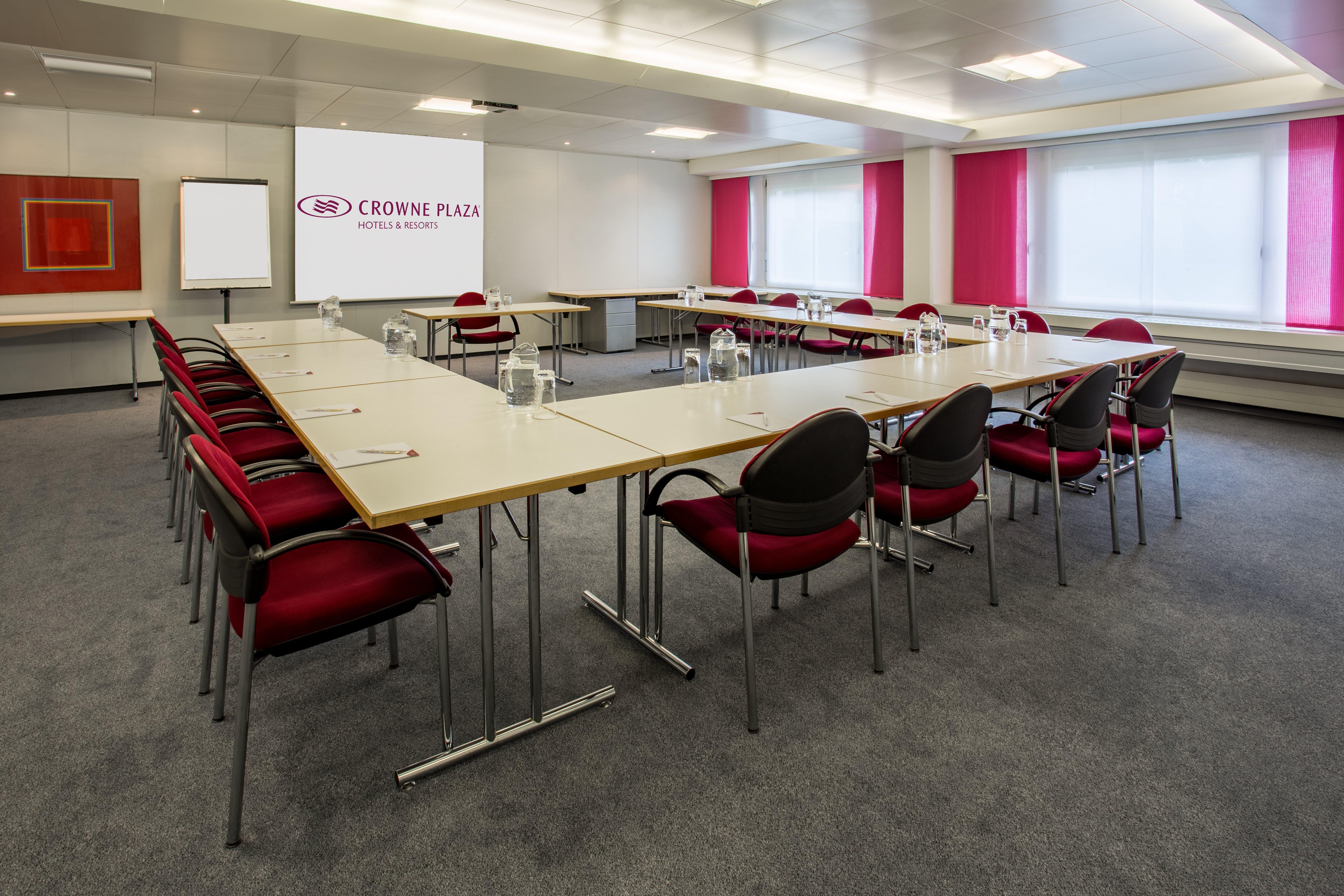Hotel Crowne Plaza Zuerich By Ihg Esterno foto