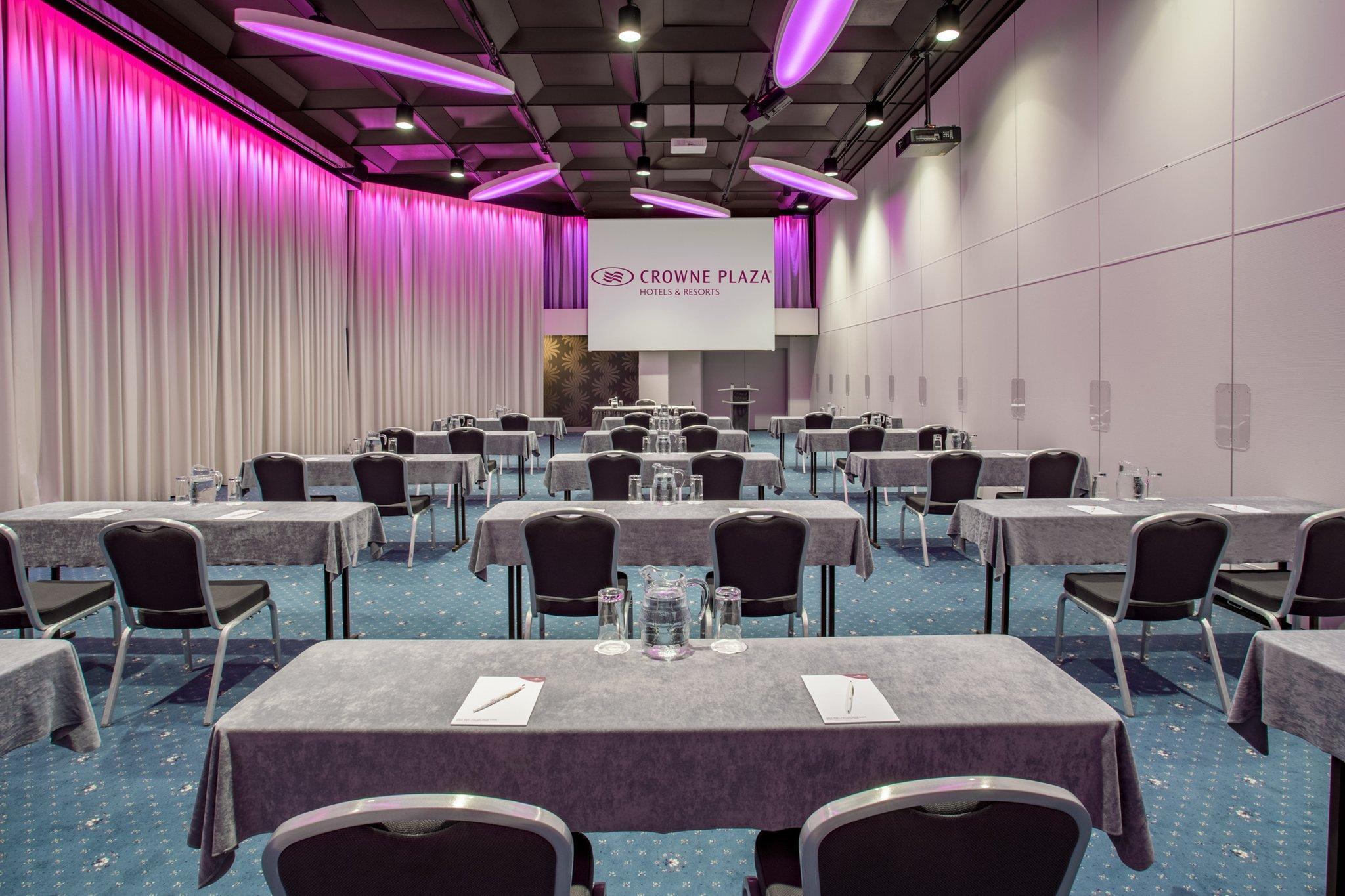 Hotel Crowne Plaza Zuerich By Ihg Esterno foto