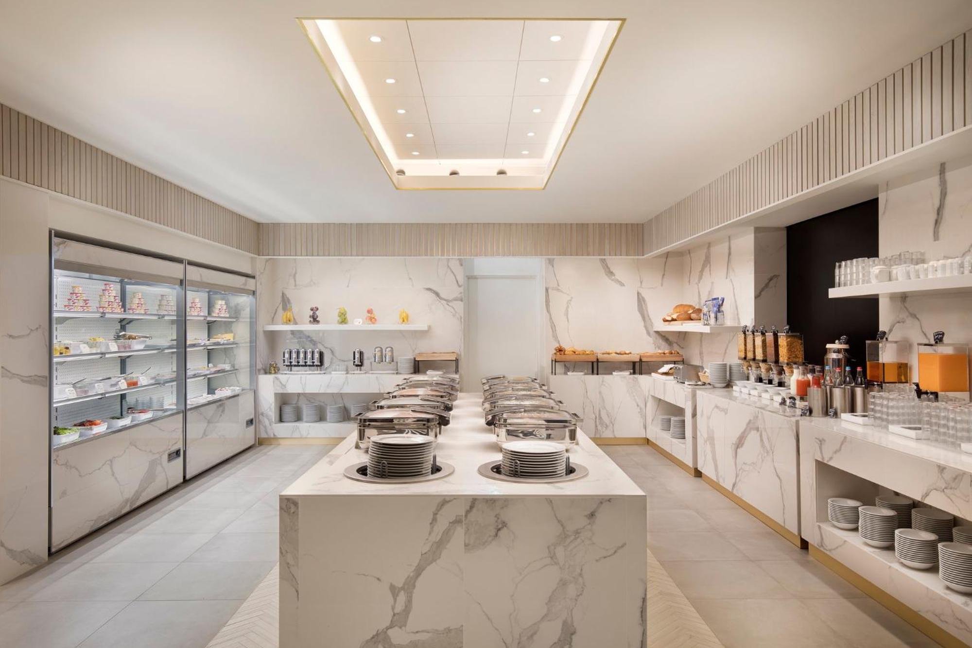 Hotel Crowne Plaza Zuerich By Ihg Esterno foto