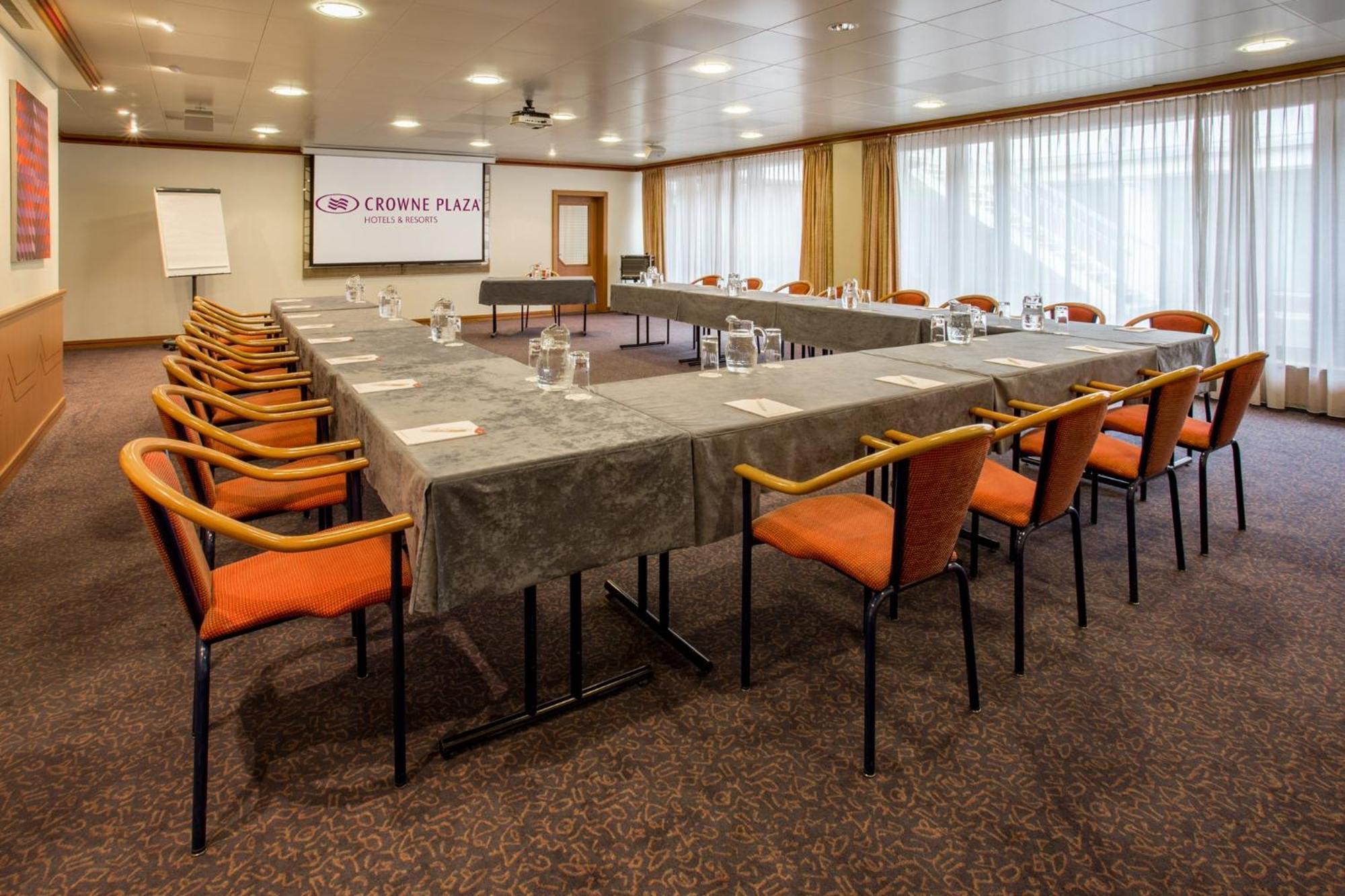 Hotel Crowne Plaza Zuerich By Ihg Esterno foto