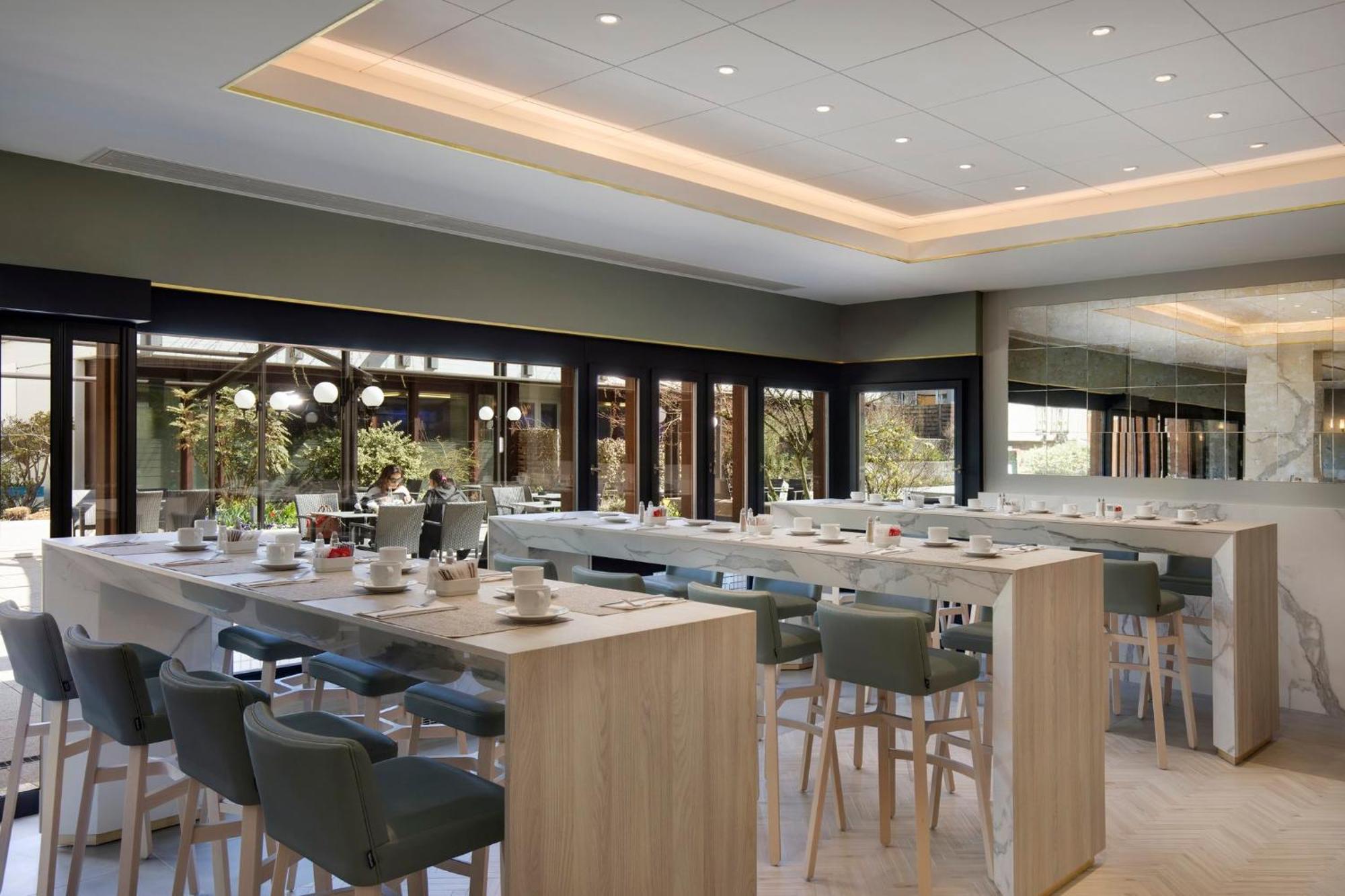 Hotel Crowne Plaza Zuerich By Ihg Esterno foto