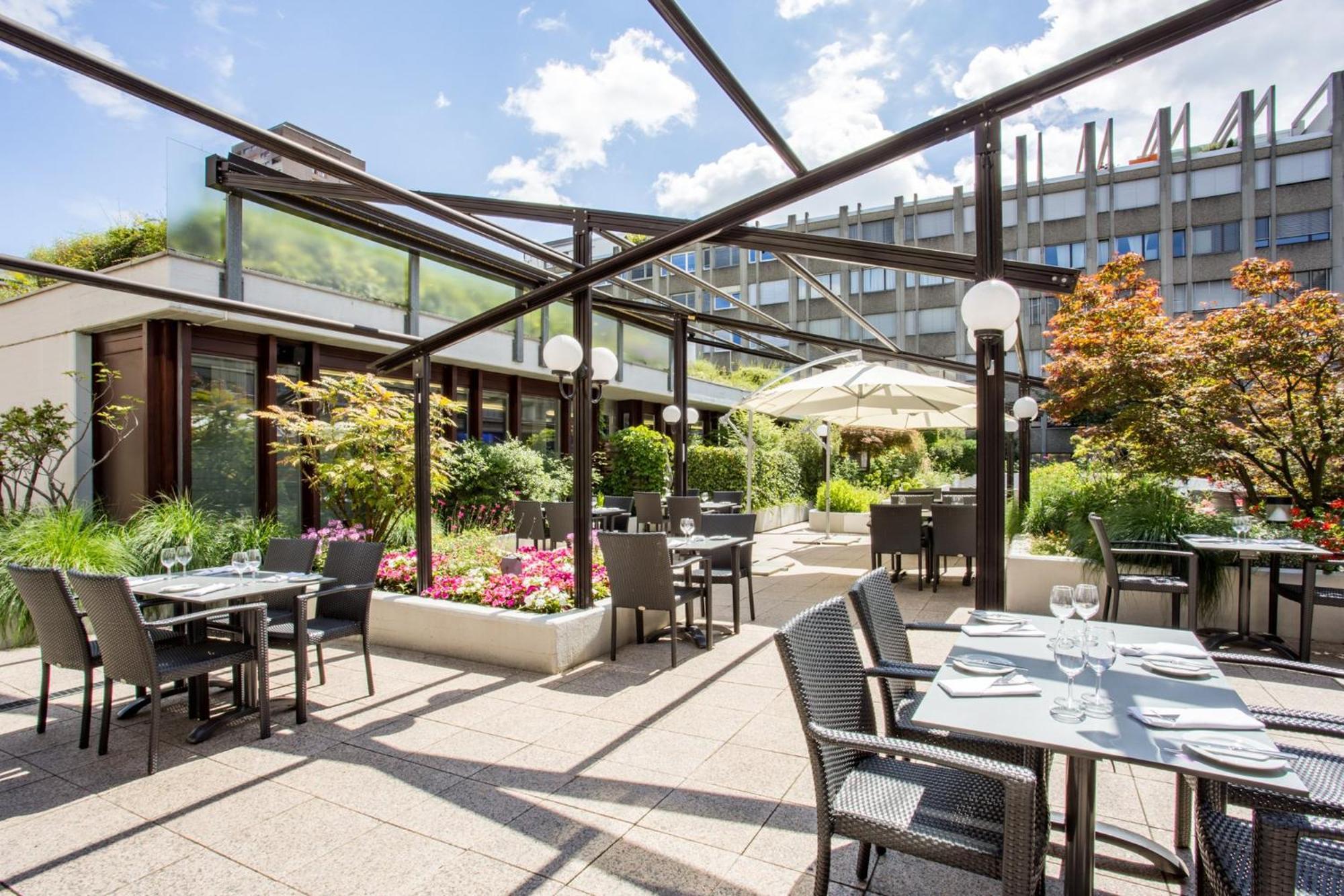 Hotel Crowne Plaza Zuerich By Ihg Esterno foto