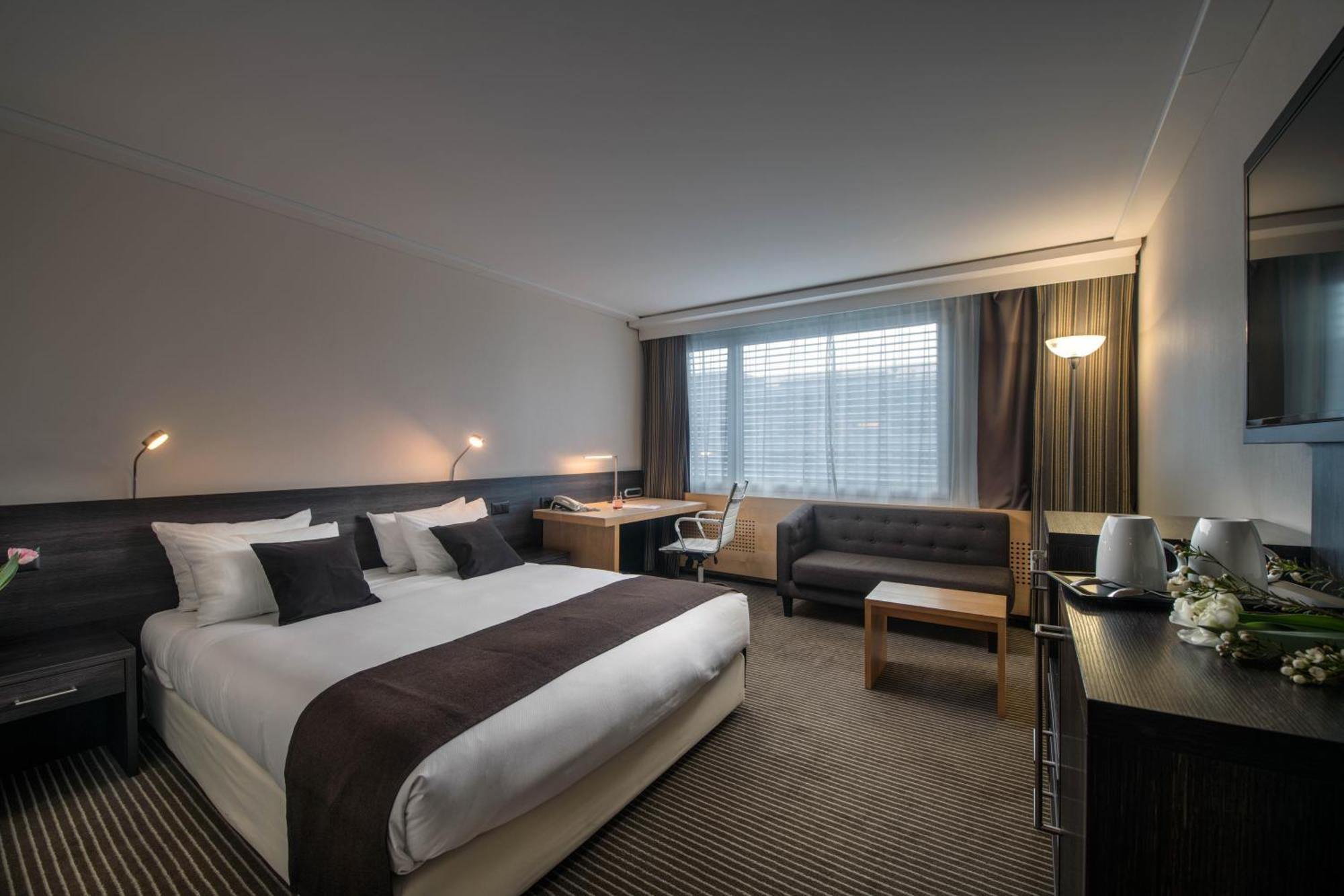 Hotel Crowne Plaza Zuerich By Ihg Esterno foto