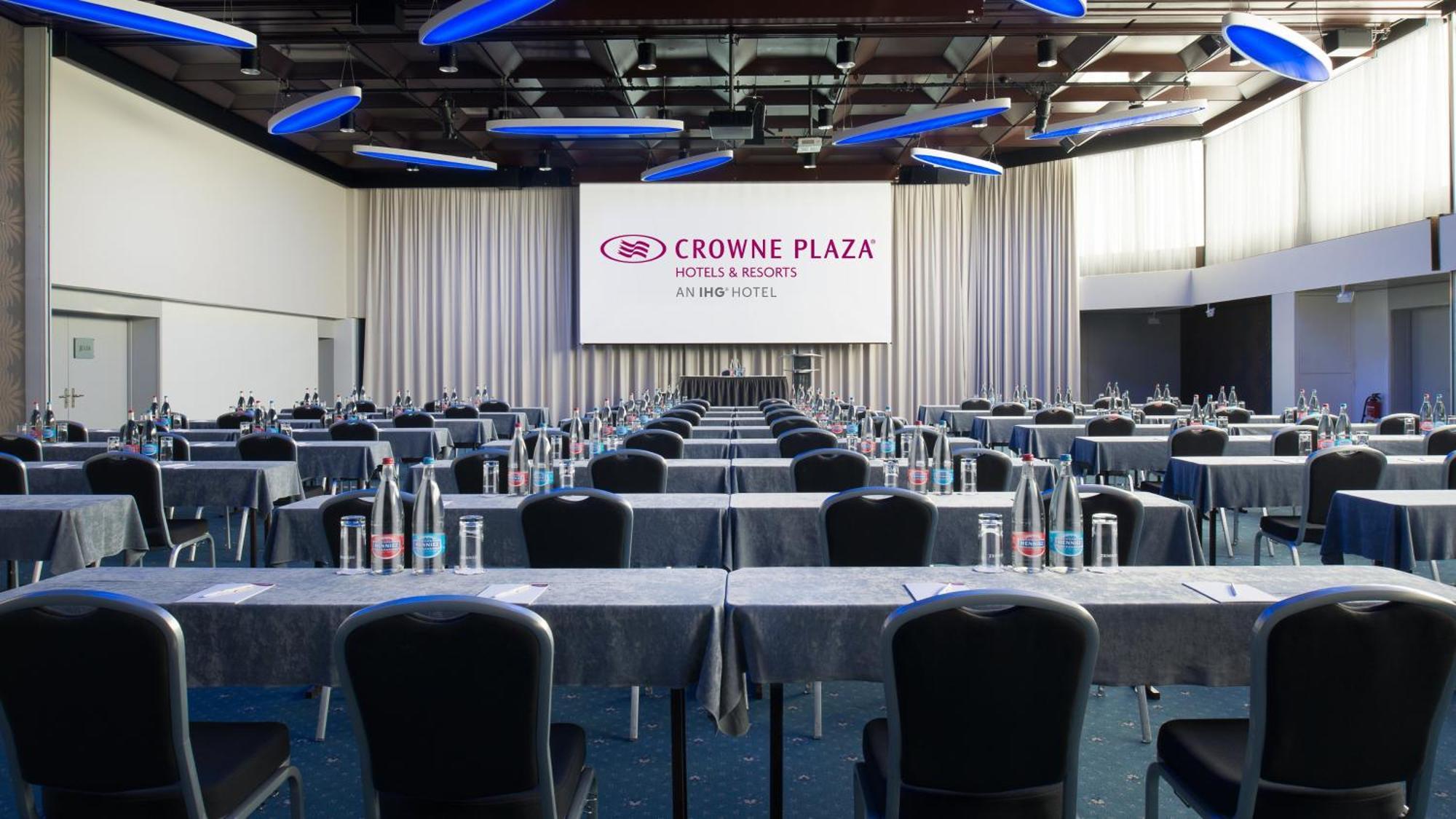 Hotel Crowne Plaza Zuerich By Ihg Esterno foto
